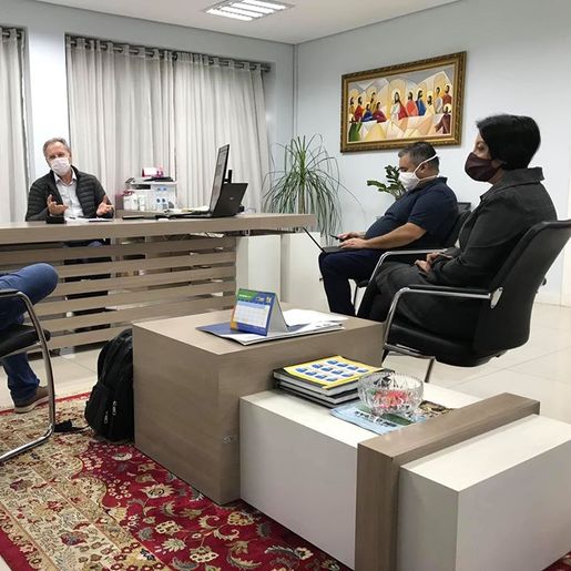 Trevisan pede para JBS doação de equipamentos para Saúde de SMOeste 