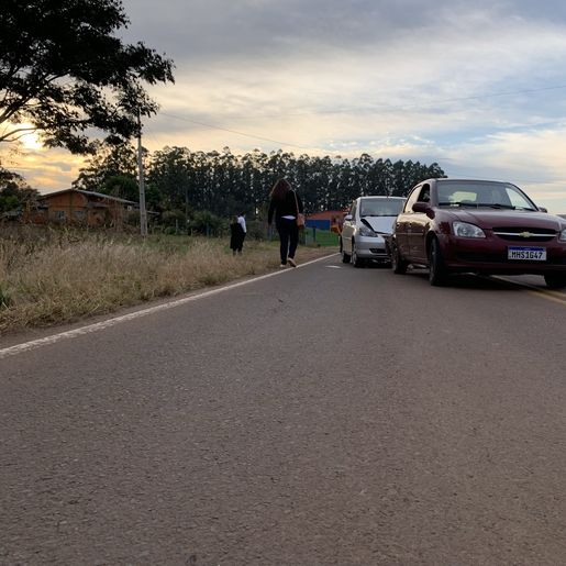 Engavetamento deixa adolescente ferido na SC-492 entre SMOeste e Bandeirante 