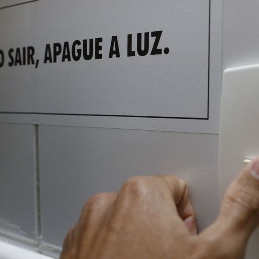 Senado aprova projeto que devolve valores pagos a mais na conta de luz