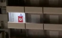 VÍDEO: MP investiga vídeo que mostra homem balançando bandeira nazista em SC