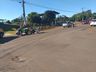 Mulher fica ferida ao colidir moto em caminhão e sofrer queda na avenida em Iporã do Oeste