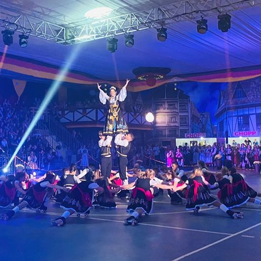 Grande público prestigia o Show da 43ª Oktoberfest em Itapiranga