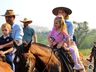 Cavalgada com a chama crioula marca o Dia do Gaúcho, em Iporã do Oeste