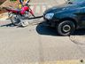 Colisão entre carro e moto deixa homem ferido em Itapiranga