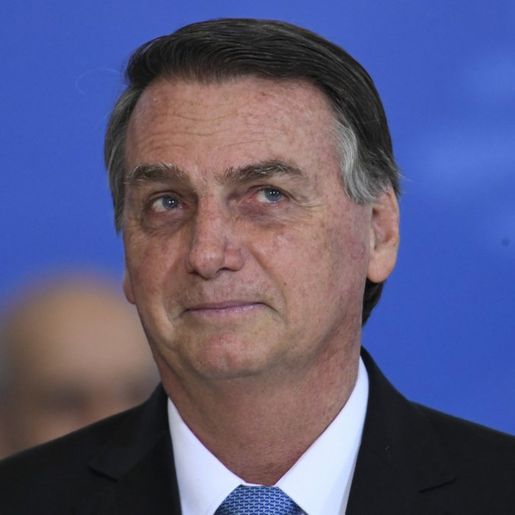 Bolsonaro veta fundo eleitoral de R$ 5,7 bilhões para 2022