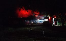 Casa é destruída por incêndio no interior de Anchieta 