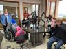 Alunos da Apae visitam Rádio Itapiranga
