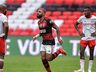 Flamengo vence o Inter e fica muito perto do título do Brasileirão