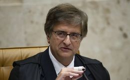 PGR é contra pedido de Bolsonaro para tirar Dino e Zanin de julgamento