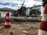 VÍDEO: Caminhão derruba dois postes no centro de São Miguel do Oeste