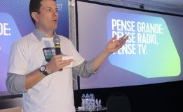 ACAERT: 3ª etapa do Road Show Vamos Pensar Grande lota hotel em Chapecó