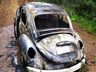 Fusca é consumido por fogo em Itapiranga 