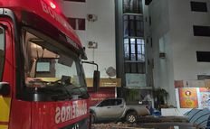 Bombeiros atendem queda de laje de caixa d’água em prédio no centro de Xaxim