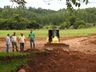 Vice-prefeito e secretário  acompanham o andamento  de obras no interior