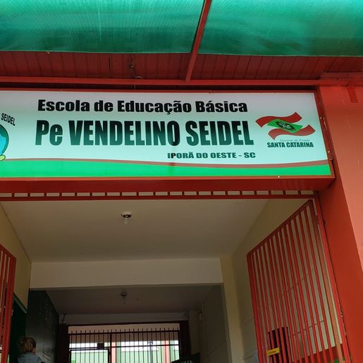 Escola Padre Vendelino Seidel realiza concurso para escolha de hino e bandeira