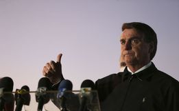 Bolsonaro pede que apoiadores não saiam às ruas no próximo domingo