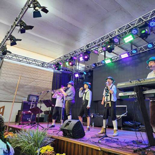 Baile da Terceira Idade movimenta 3º dia da 15ª Deutsche Woche