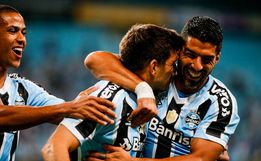 Grêmio goleia Novo Hamburgo e confirma liderança do Gauchão