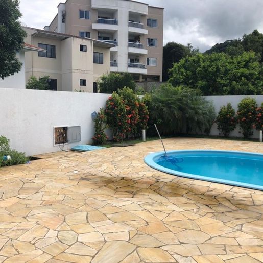 Trabalhador morre eletrocutado ao realizar manutenção de piscina