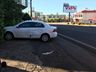 Bombeiros atendem acidente entre carro e moto na Willy Barth 
