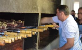 Igreja matriz São Miguel Arcanjo organiza churrasco delivery no mês que vem