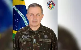 General recebe R$ 770 mil após assumir comando do Exército