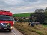 Caroneira fica presa às ferragens em capotamento na BR-163