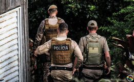 Carro é furtado em Guarujá do Sul e encontrado na Argentina