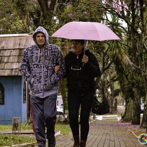 Semana começa com chuvas e mínimas de 10°C em SC
