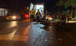 VÍDEO: Motorista colide contra entregador e foge sem prestar socorro