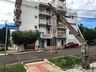 VÍDEO: Caminhão derruba dois postes no centro de São Miguel do Oeste