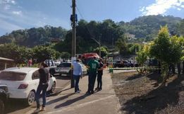 Professoras trancaram crianças na sala de aula para evitar mais mortes