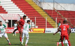 Jogando fora de casa, Chape sofre derrota e perde a liderança do Catarinense