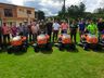 Prefeitura de Barra Bonita entrega tratores cortadores de grama para agricultores