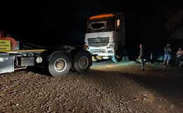 Trânsito é liberado após acidente na SC-163 em Descanso  