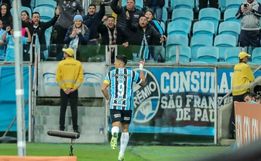 Suárez marca e Grêmio vence América-MG de virada pelo Brasileirão; vídeo