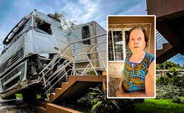 “Parecia o dilúvio que vinha, arrastando tudo” diz moradora sobre caminhão que colidiu em casa