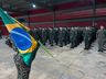 Militares do Exército prestam juramento à Bandeira em solenidade do Dia do Soldado
