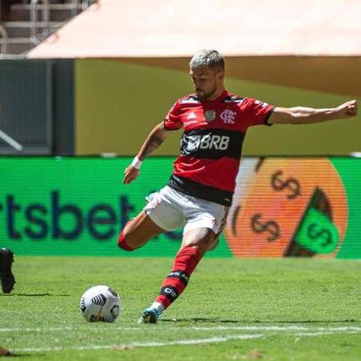 Em jogaço, Flamengo vence Palmeiras nos pênaltis e é campeão da Supercopa