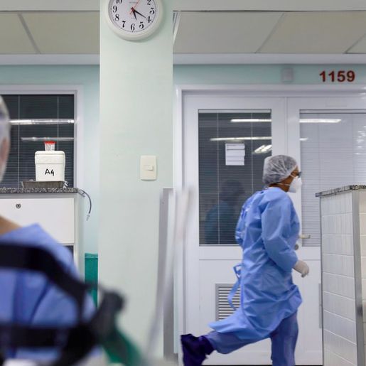 Hospital Regional do Oeste, em Chapecó, acende alerta para lotação de leitos de UTI