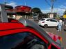 Mulher vai parar em cima de capô de carro em acidente na Willy Barth 