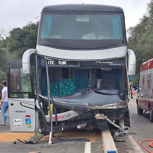 Acidente envolvendo ônibus de SMOeste deixa um morto e outro gravemente ferido