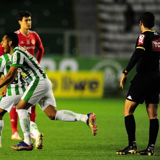 Inter leva 2 a 1 do Juventude e perde chance de ingressar no G-6 do Brasileirão