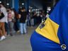 Centenas de pessoas fazem fila por vagas de trabalho no Bonno Atacado e Varejo