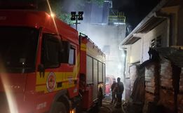 Incêndio em armazém destrói pó de madeira em São José do Cedro