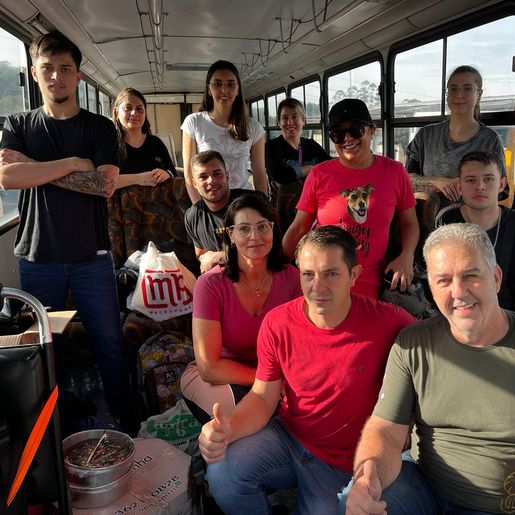 Primeiro grupo de voluntários parte de SMO rumo ao Rio Grande do Sul 