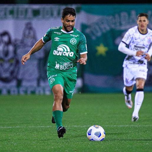 Chapecoense perde para o Corinthians e segue sem vencer no Brasileirão