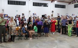 Mais de 60 famílias recebem título de propriedade em Campo Erê