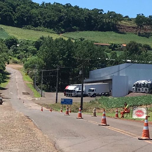 Operação tapa buracos teve início na rodovia de acesso à Princesa 