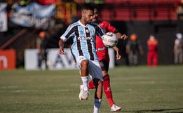 Grêmio larga na frente, mas cede empate para o Brasil-Pel pelo Gauchão